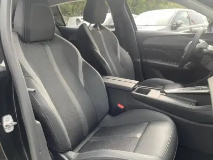 Photo 24 Peugeot 308 III PureTech 130 S&amp;S EAT8 ALLURE PACK