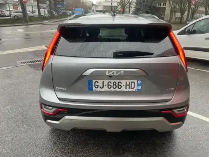 Photo 6 Kia Niro 1.6 GDi 183 ch PHEV DCT6 Premium