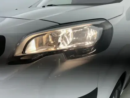 Photo 21 Peugeot Expert Fg VUL M 2.0 BlueHDi 145ch Pack Asphalt 3 Places