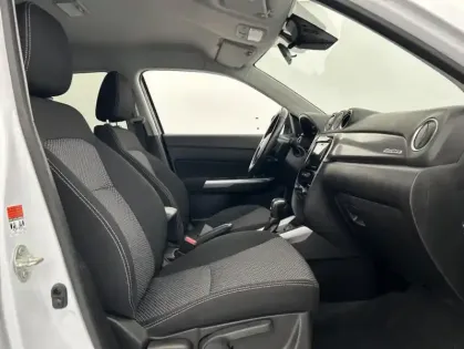 Photo 33 Suzuki Vitara 1.5 Dualjet Hybrid 115ch Privilège Auto Allgrip