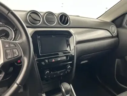 Photo 16 Suzuki Vitara 1.5 Dualjet Hybrid 115ch Privilège Auto Allgrip