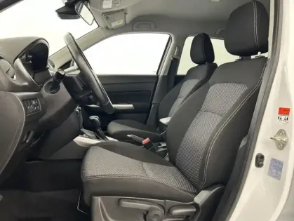 Photo 12 Suzuki Vitara 1.5 Dualjet Hybrid 115ch Privilège Auto Allgrip