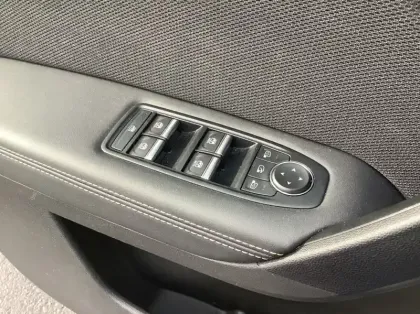 Photo 16 Renault Symbioz Nouveau E-Tech full hybrid 145 Iconic