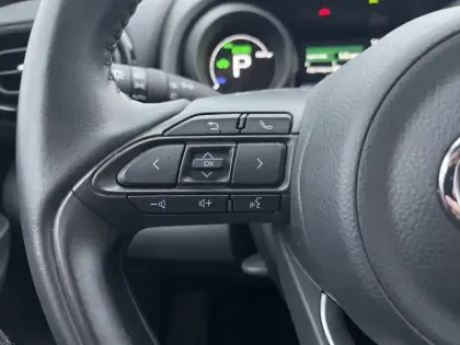 Photo 18 Toyota Yaris Hybride 116h Design NG