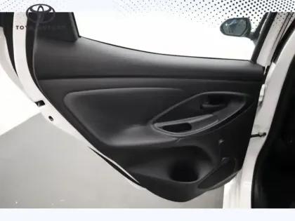 Photo 19 Toyota Yaris Hybride 116h Dynamic