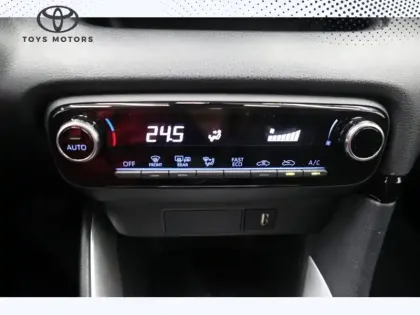 Photo 29 Toyota Yaris Hybride 116h Dynamic