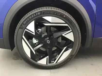 Photo 8 Renault Symbioz Nouveau E-Tech full hybrid 145 Iconic