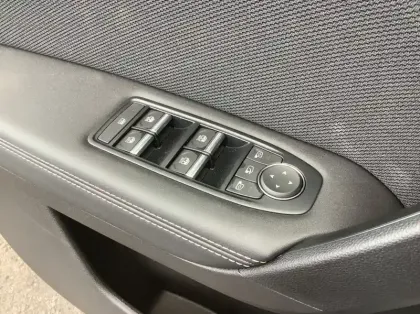 Photo 16 Renault Symbioz Nouveau E-Tech full hybrid 145 Iconic