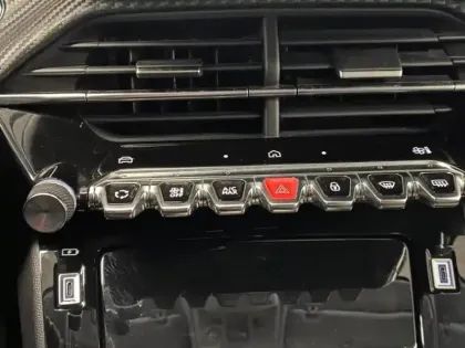 Photo 12 Peugeot 208  1.2 PureTech 100ch S&S Allure EAT8