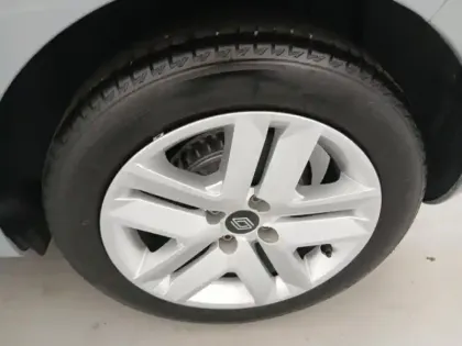 Photo 9 Renault Clio  1.5 Blue dCi 100ch Evolution - 24