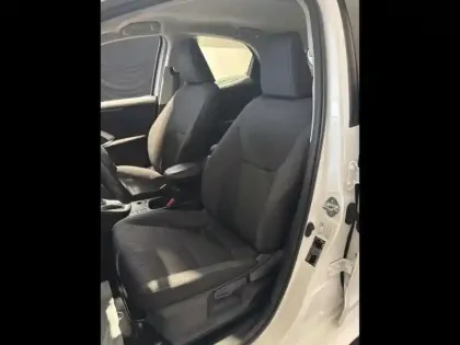 Photo 14 Toyota Yaris  116h Dynamic Business 5p + Programme Beyond Zero Academy MY22