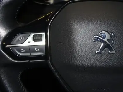 Photo 11 Peugeot 208  1.2 PureTech 75ch S&S Active Business