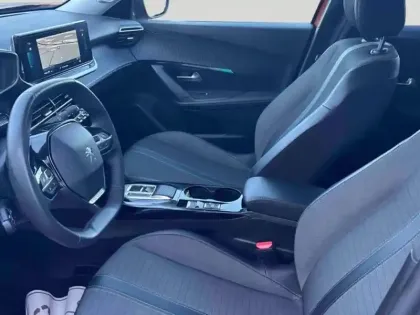 Photo 12 Peugeot 2008  e- 136ch Style