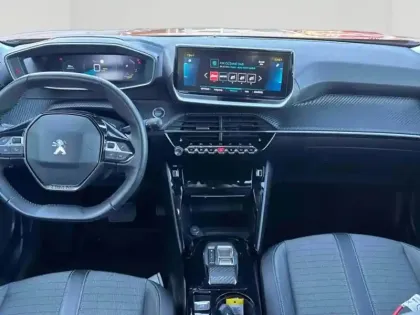 Photo 13 Peugeot 2008  e- 136ch Style