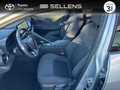 Photo 10 Toyota C-HR  2.0 Hybride Rechargeable 225ch Design MY25