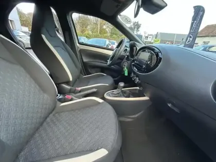 Photo 10 Toyota Aygo  X 1.0 VVT-i 72ch Design S-CVT MY23