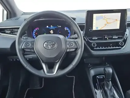 Photo 10 Toyota Corolla  122h Dynamic Business + Programme Beyond Zero Academy MY22