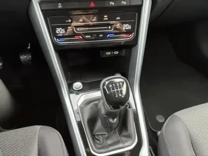 Photo 10 Volkswagen T-roc  1.0 TSI 110ch Life