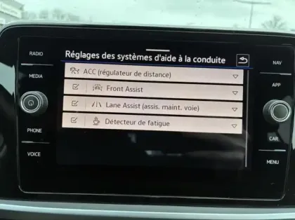 Photo 14 Volkswagen T-roc  1.0 TSI 110ch Life