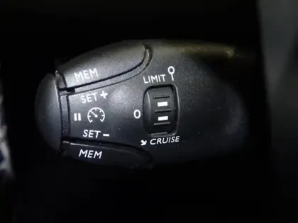 Photo 13 Peugeot 208  1.2 PureTech 75ch S&S Active Business