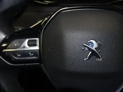 Photo 11 Peugeot 208  1.2 PureTech 75ch S&S Active Business