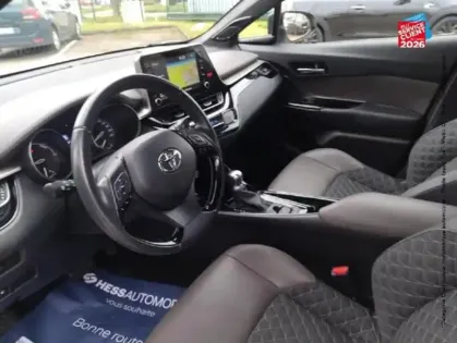 Photo 14 Toyota C-HR  184h Distinctive 2WD E-CVT MY20