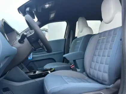 Photo 8 Fiat Grande Panda  1.2 Hybrid 100ch La Prima eDCT6