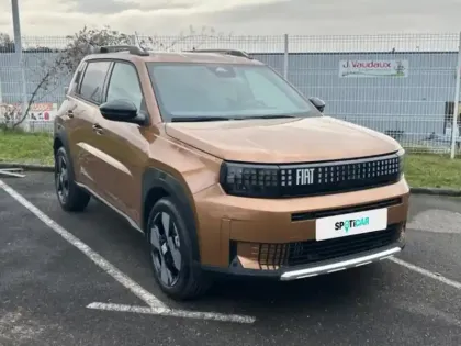 Photo 2 Fiat Grande Panda  1.2 Hybrid 100ch La Prima eDCT6