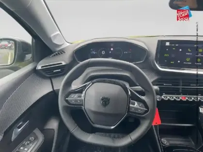 Photo 11 Peugeot 208  1.2 Hybrid 110ch Allure e-DCS6