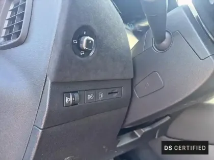 Photo 12 DS DS 4  PLUG-IN HYBRID 225ch Ligne d Or