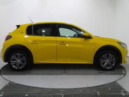 Photo 3 Peugeot 208  e- 136ch Allure