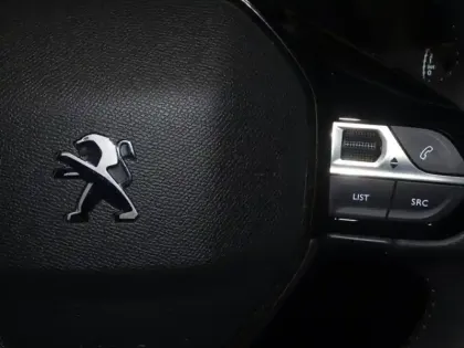 Photo 14 Peugeot 208  1.2 PureTech 75ch S&S Like