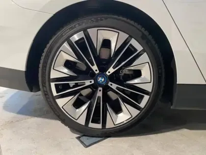 Photo 9 BMW Serie 5 Série 5 i5 340ch eDrive40