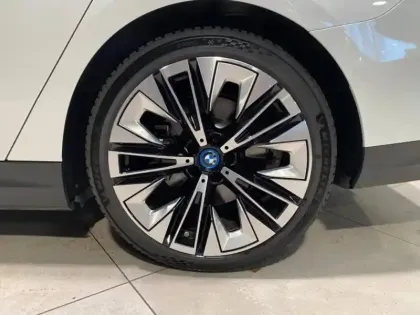 Photo 8 BMW Serie 5 Série 5 i5 340ch eDrive40