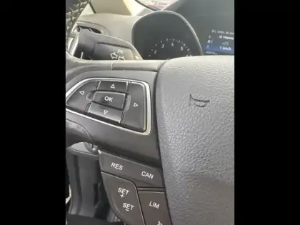 Photo 14 Ford C-Max  1.0 EcoBoost 125 ch Stop&Start Titanium