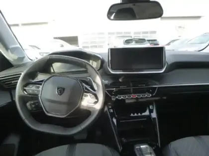 Photo 14 Peugeot 208  1.2 Hybrid 110ch Allure e-DCS6