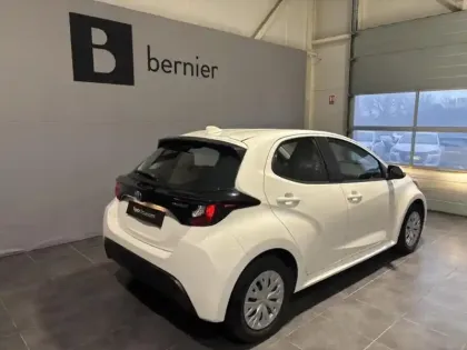 Photo 1 Toyota Yaris  116h Dynamic 5p MY22