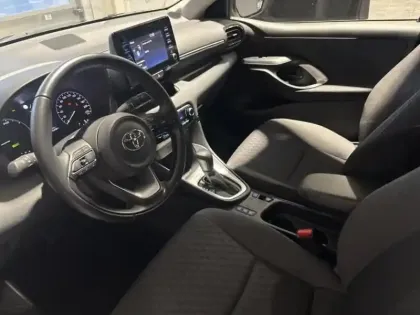 Photo 4 Toyota Yaris  116h Dynamic 5p MY22