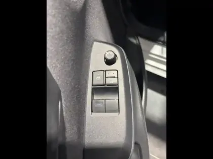 Photo 13 Toyota Yaris  116h Dynamic 5p MY22