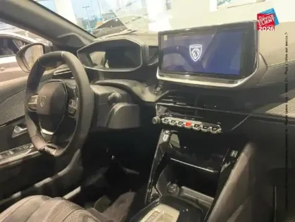 Photo 13 Peugeot 208  e- 136ch GT