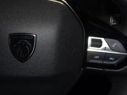 Photo 12 Peugeot 2008  1.2 PureTech 100ch S&S Allure