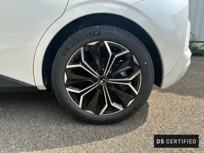 Photo 7 DS DS 4  Hybride 136ch Etoile Nappa Automatique