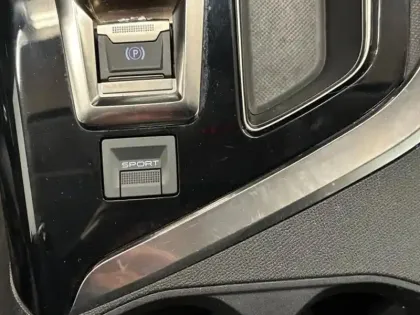 Photo 12 Peugeot 3008  1.2 PureTech 130ch Active S&S EAT6