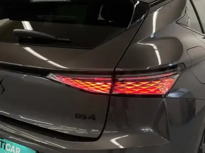 Photo 8 DS DS 4  E-TENSE 225ch Performance Line +