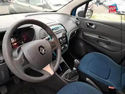 Photo 13 Renault Captur  0.9 TCe 90ch Stop&Start energy Zen Euro6 114g 2016