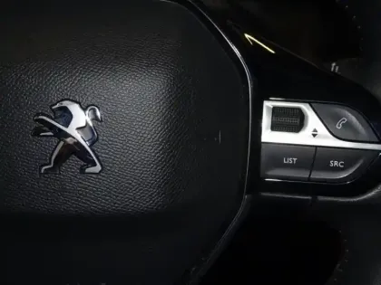 Photo 14 Peugeot 208  1.2 PureTech 100ch S&S Style 118g