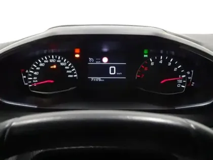 Photo 8 Peugeot 208  1.2 PureTech 100ch S&S Style 118g