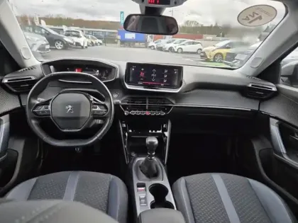 Photo 8 Peugeot 2008  1.2 PureTech 100ch S&S Allure