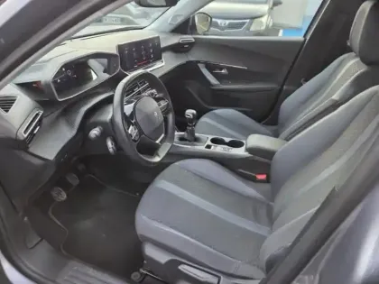 Photo 10 Peugeot 2008  1.2 PureTech 100ch S&S Allure