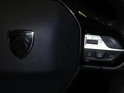 Photo 11 Peugeot 308  SW 1.5 BlueHDi 130ch S&S Active Pack EAT8